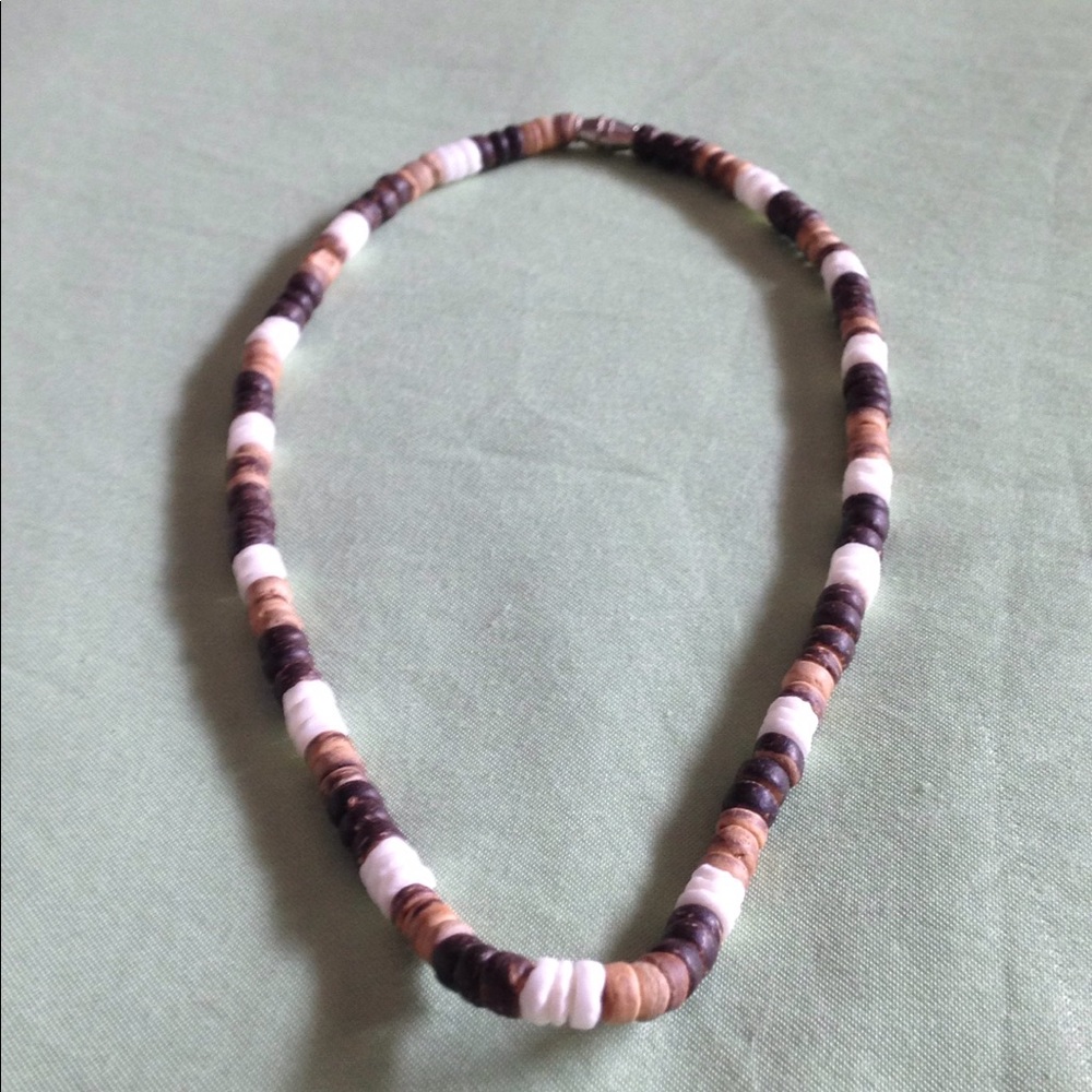 🍒 3/$10! Shell and bead choker